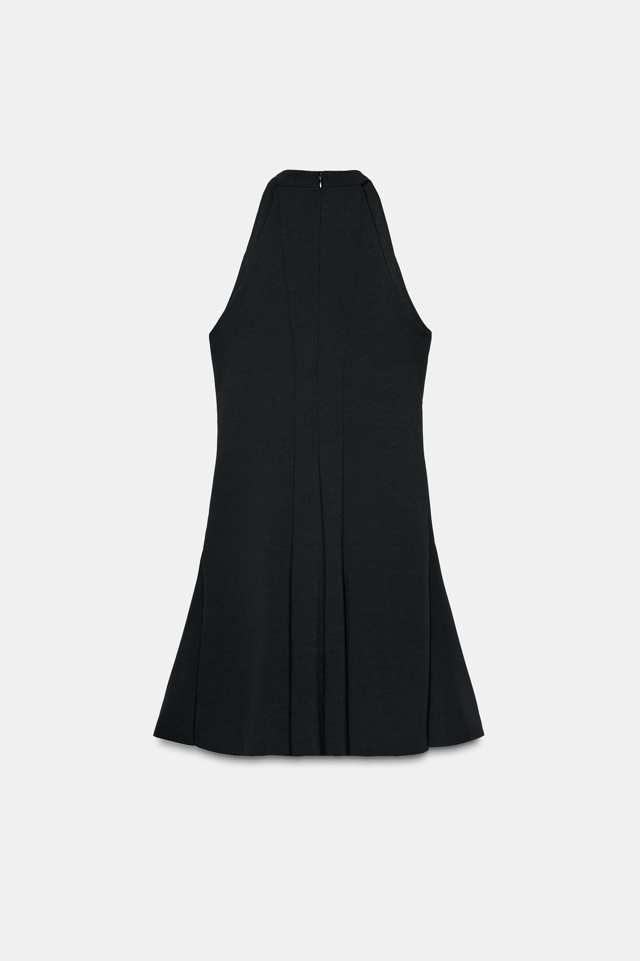 ROBE COURTE À GODETS